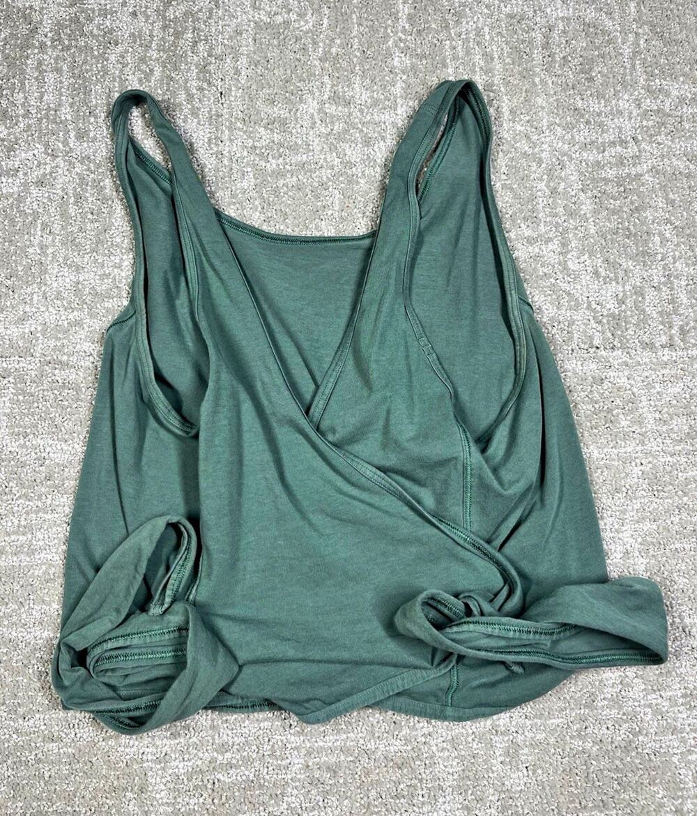 Lululemon Athletica Green Solid Tie Tee Wrap Front Active Crop Top Read Below